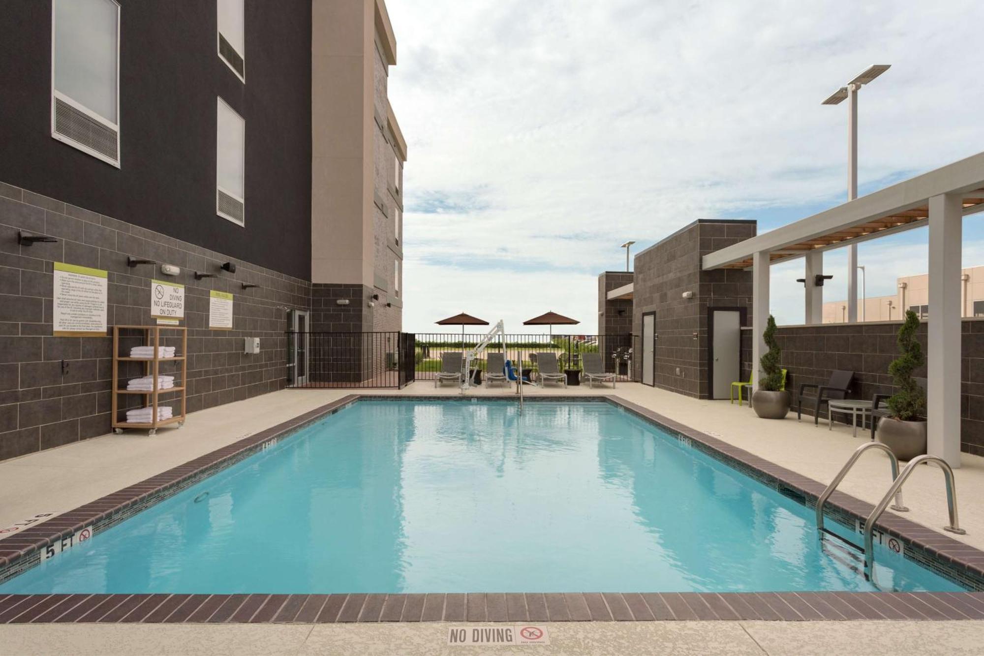 Home2 Suites By Hilton Houston Katy Exterior photo